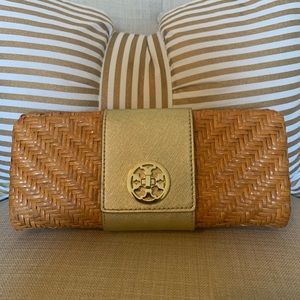 Auth Tory Burch rattan clutch